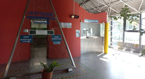 IMG ufficio pass senza descrizione in alto a dx