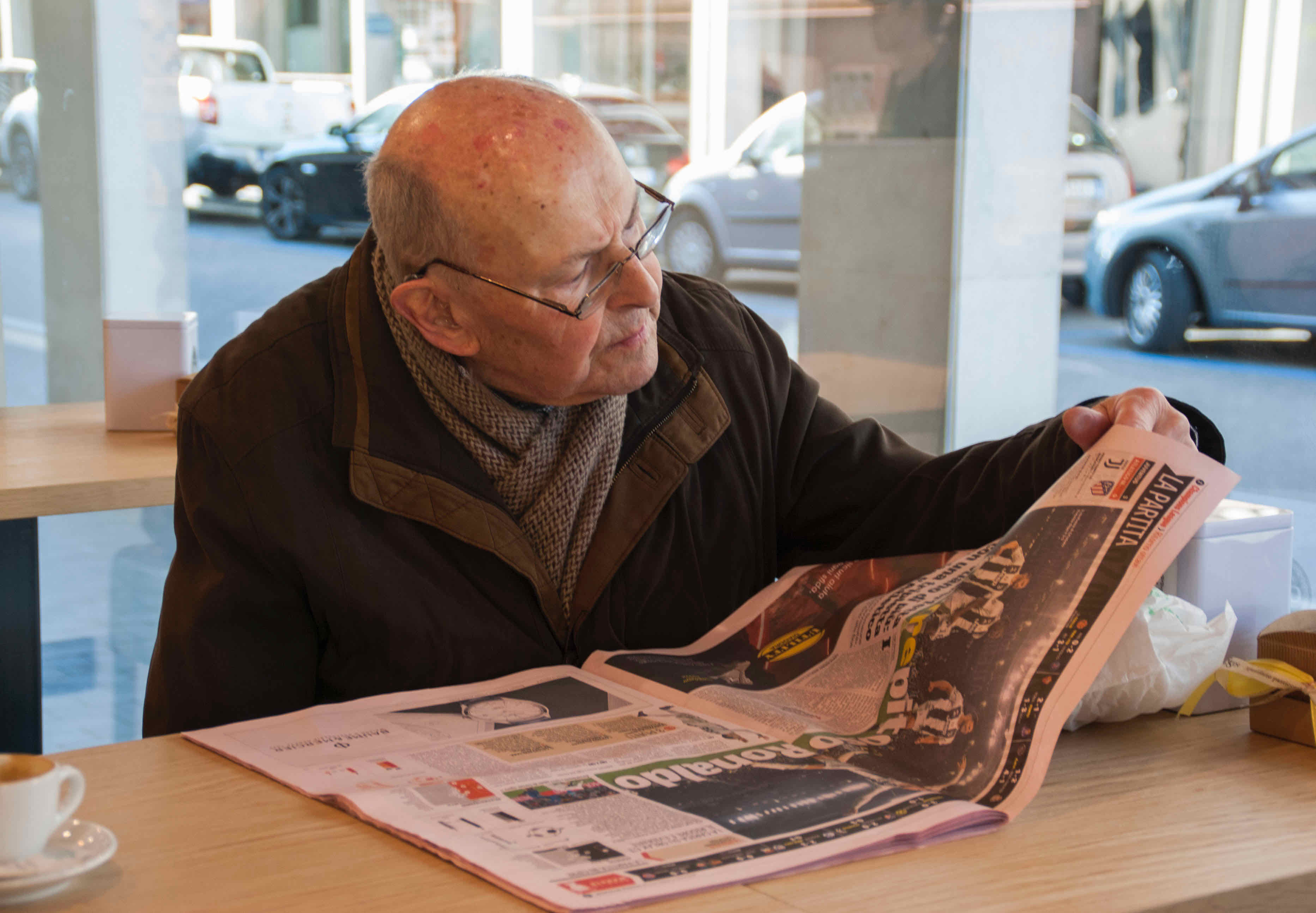 Attilio Del Canto - Acquisto del giornale