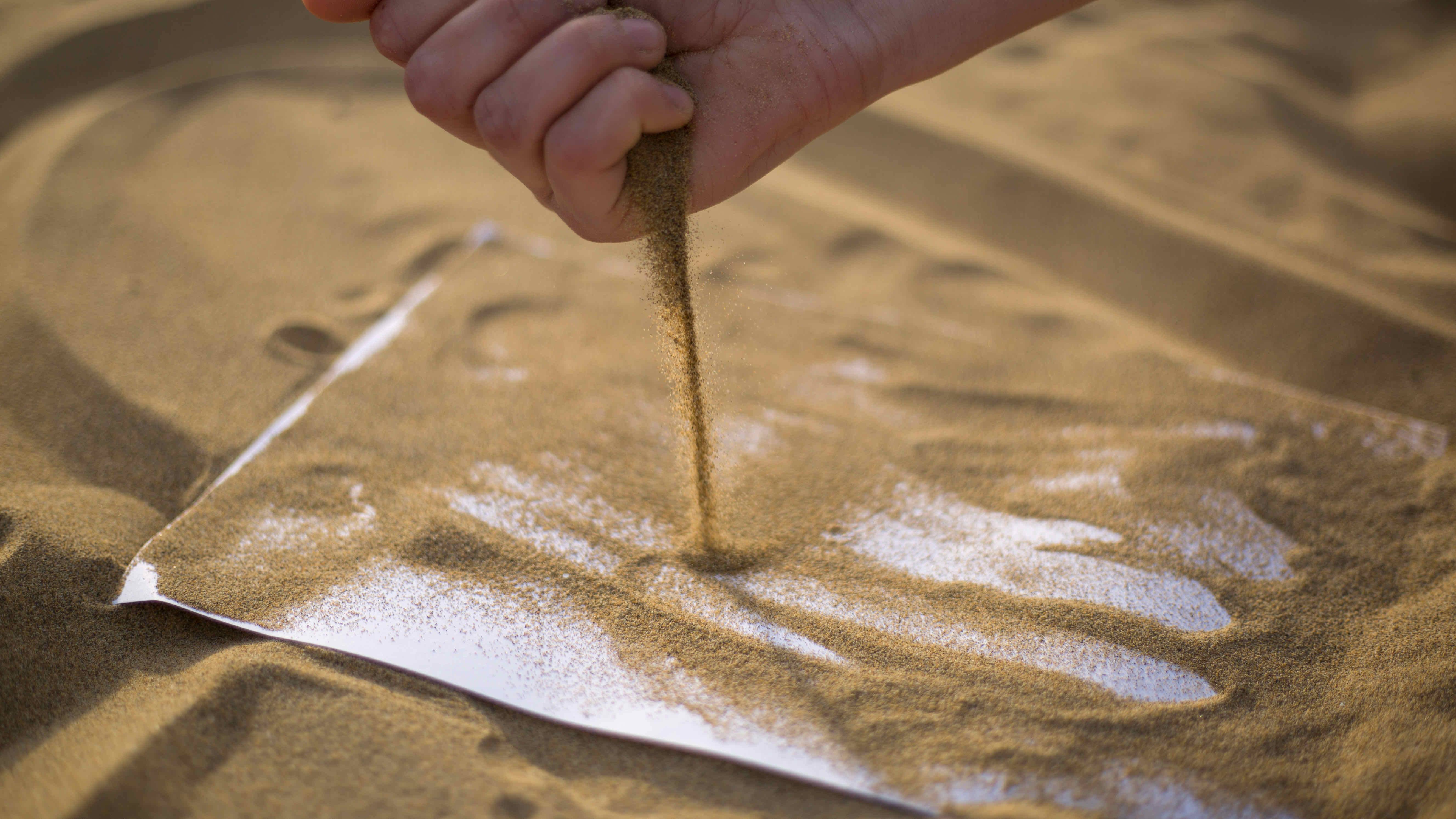 Hajruli Besar - Sabbie del tempo - Immagine selezionata